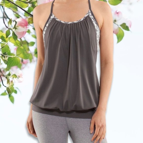 Lululemon no limits tank sIze 4 - Picture 2 of 4